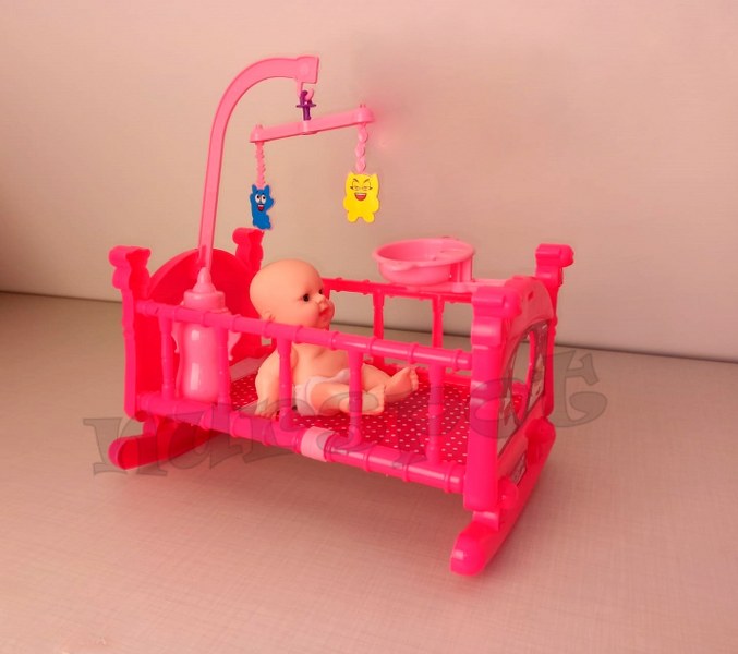 toptan oyuncak beşikli bebek aksesuarlı 1929