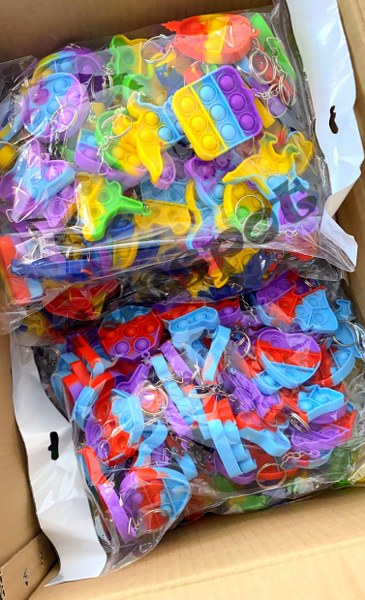toptan popit anahtarlık gökkuşağı renkli
