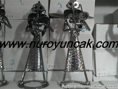 metal büyük biblo