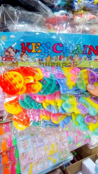 toptan popit anahtarlık gökkuşağı renk küçük boy  6234
