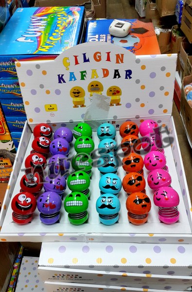 toptan kafa sallayan emoji