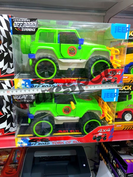 toptan oyuncak jeep  kaliteli kutulu  0676