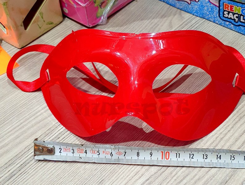 toptan parti maske kırmızı model ipli