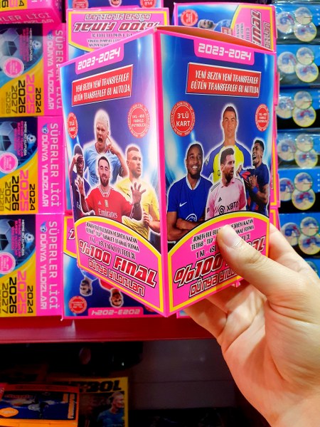toptan futbolcu kartları 100 de 100 futbol 3 lü 150 li paket  8857