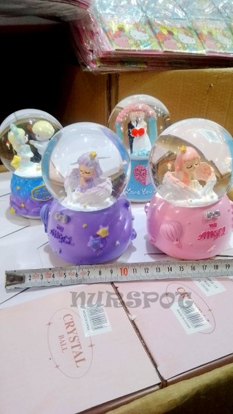 toptan kar küresi orta boy pilli  2136