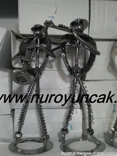 metal büyük biblolar