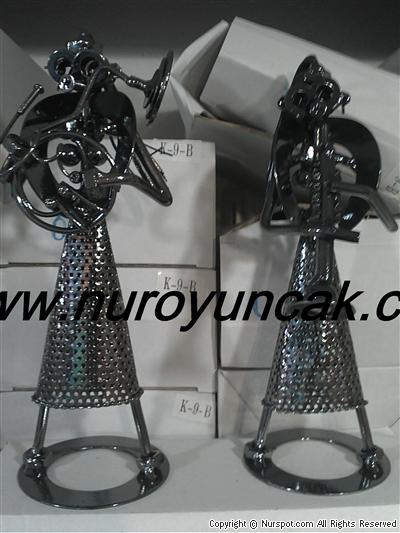 metal büyük biblo