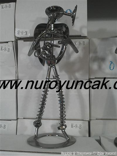 metal büyük biblo